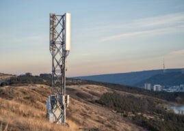 Dell’Oro: 5G to drive two more years of microwave transmission growth